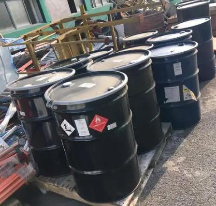 Used engine oil container